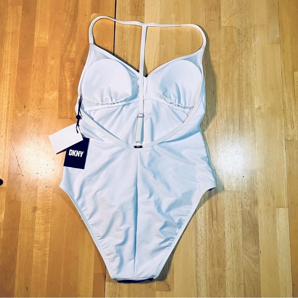 DKNY Women's Standard Elastic Strap White One Piece Swimsuit XL Beach, pool cute - Picture 10 of 13